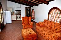 In den heißen Monaten sorgt die Terracotta-Verkleidung in Casa Montalbano für angenehme Kühle.